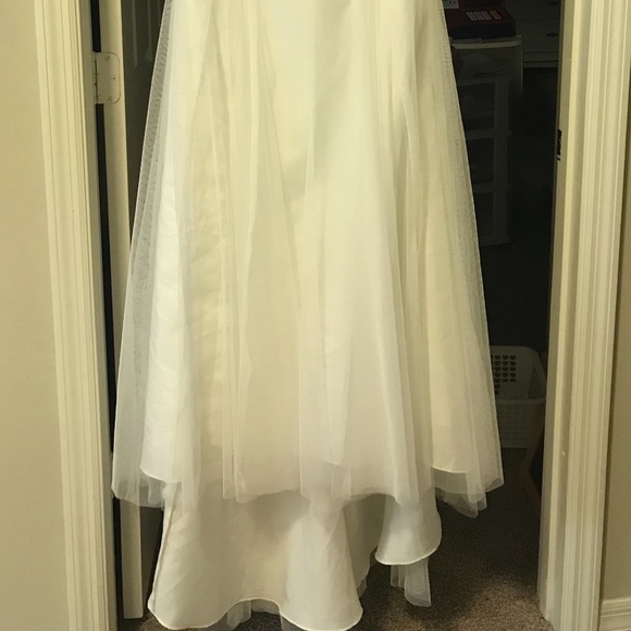 BRAND NEW Sz 6 Galina Strapless Wedding Dress